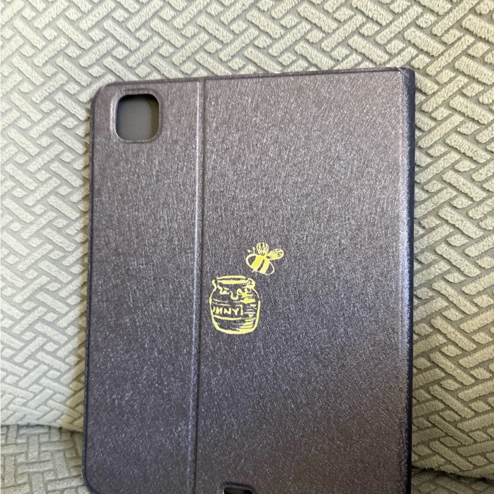 Pooh Tablet Case - Black